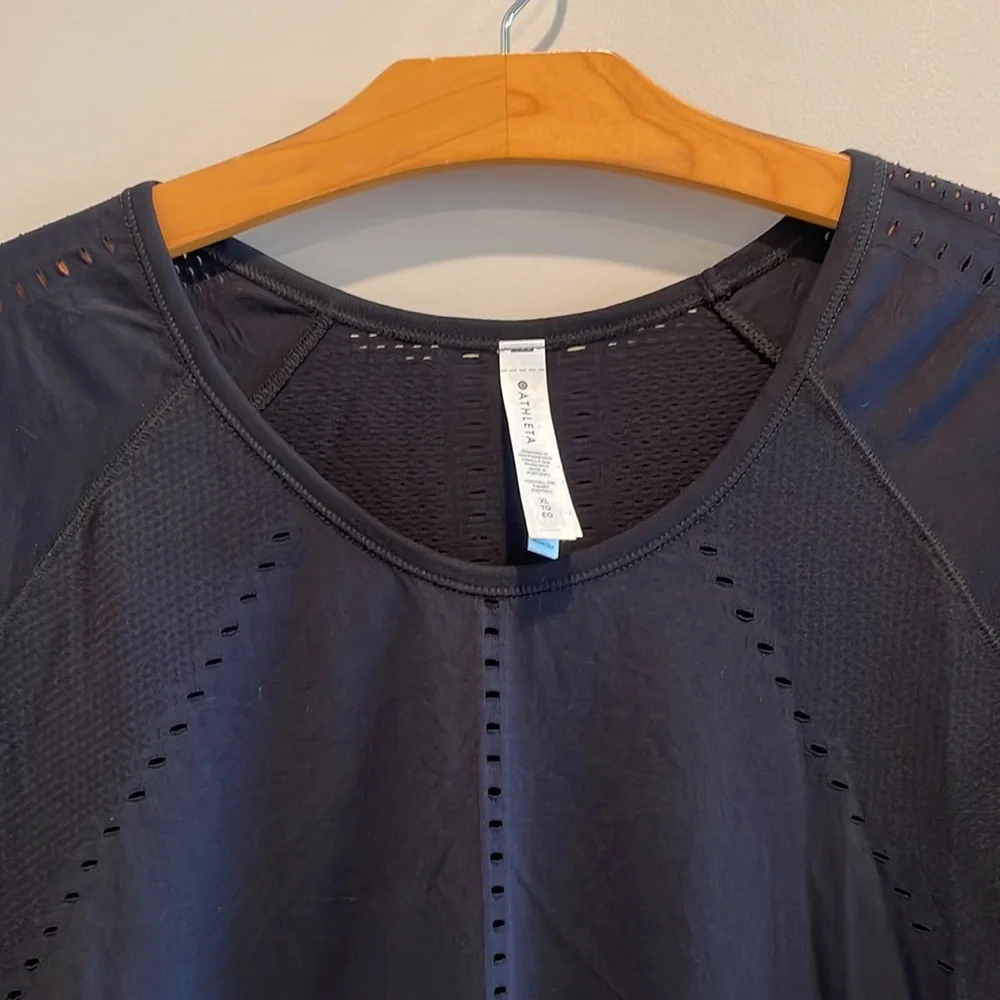 Athleta Foothill Tee - Picture 6 of 10